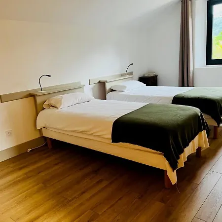 Le Domaine D'arignac - La Grande Maison Bed & Breakfast *