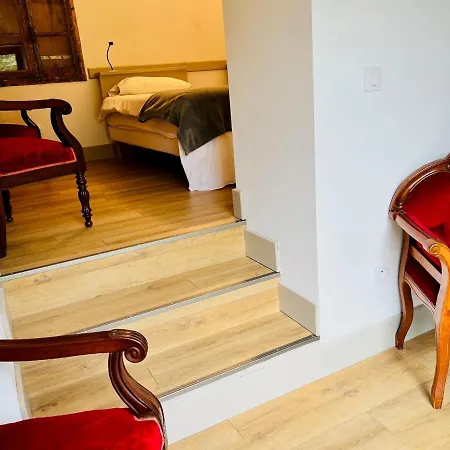 Le Domaine D'arignac - La Grande Maison Bed & Breakfast *