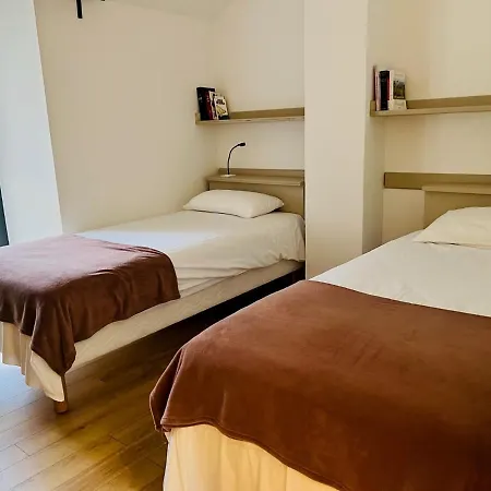 Le Domaine D'arignac - La Grande Maison Bed & Breakfast *